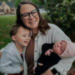 middle tn birth doula with her kids